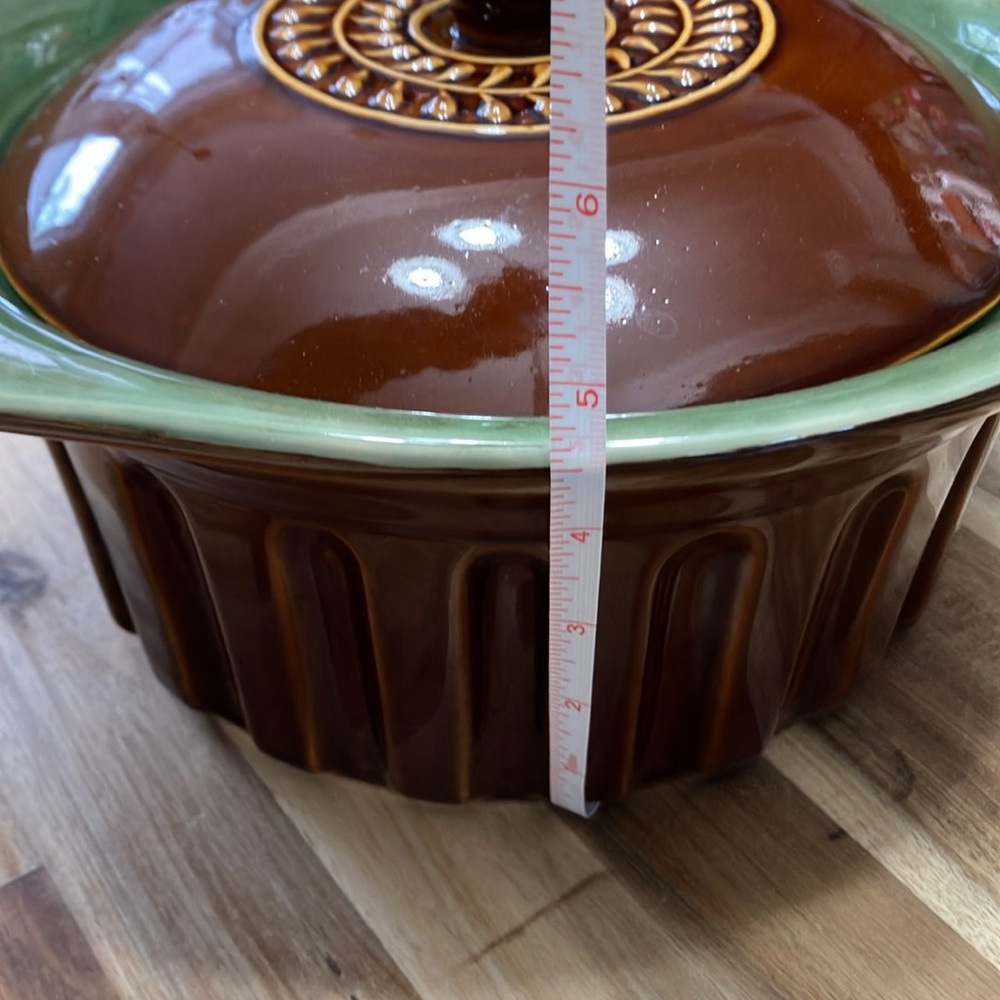Savinio Stoneware - Green and Brown Casserole Crock with Lid - Picture 11 of 11